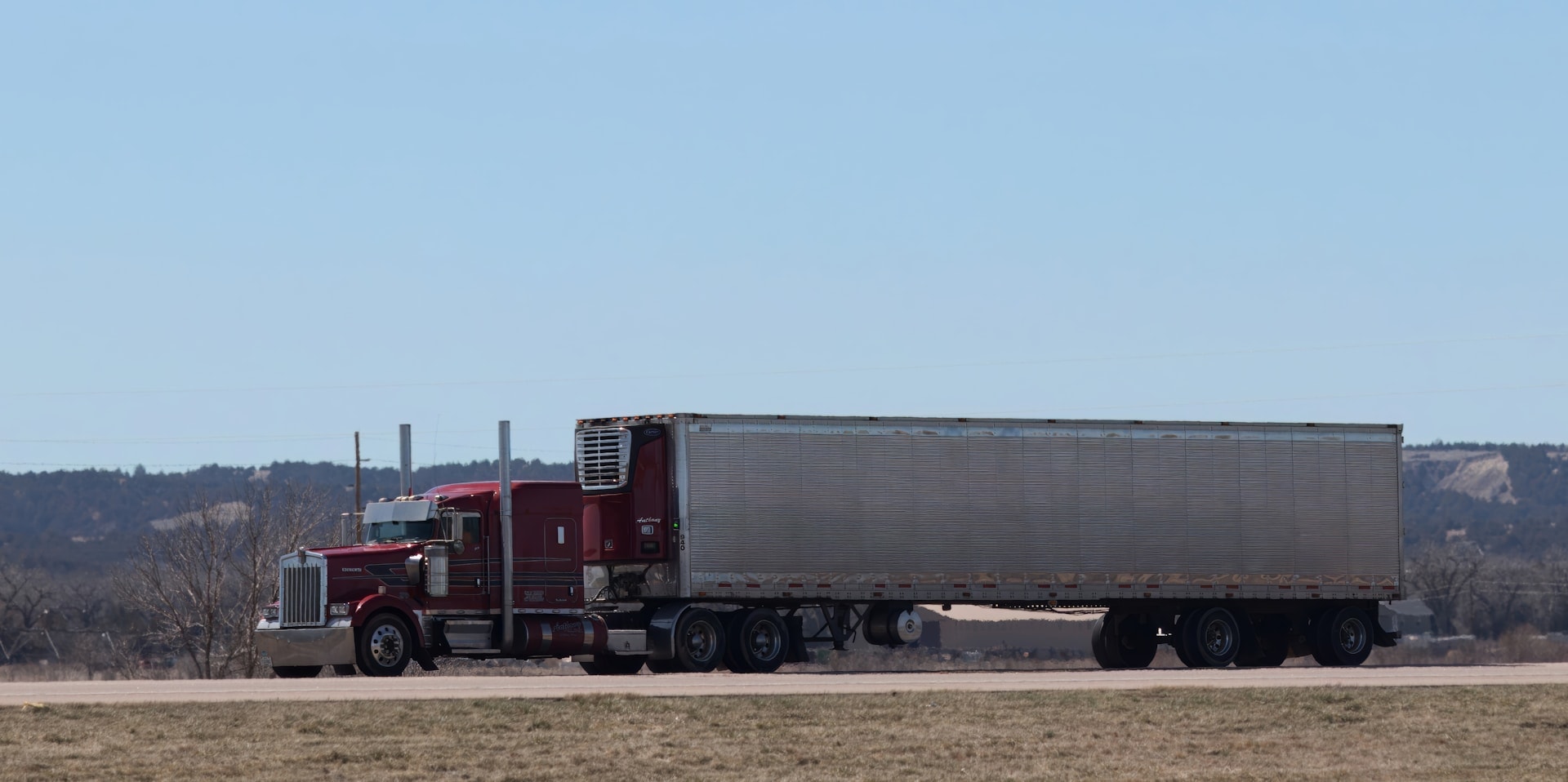 Why You Need an 18 Wheeler Accident Lawyer in Phoenix?