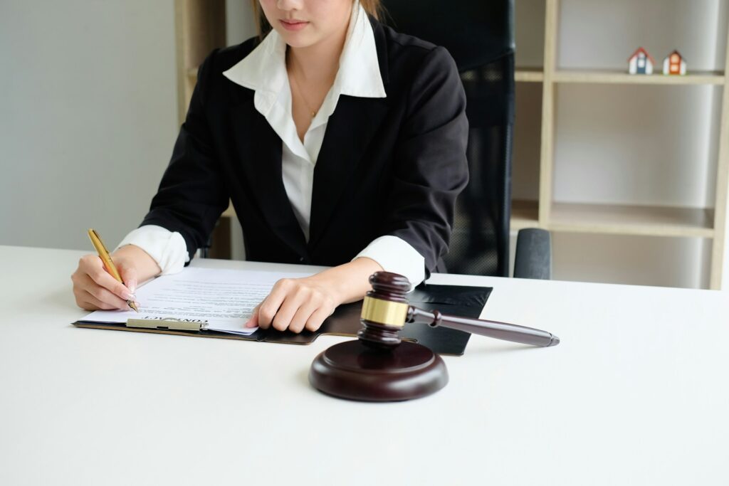 How Much Does a Car Accident Lawyer Cost in Arizona?